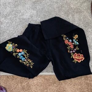 Embroidered Leggings